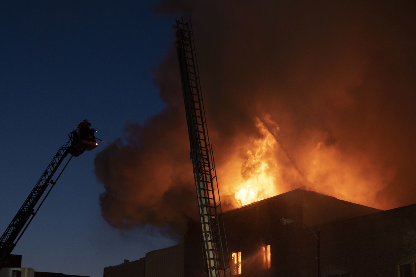 Shores Building Fire 6 (03/21/19)